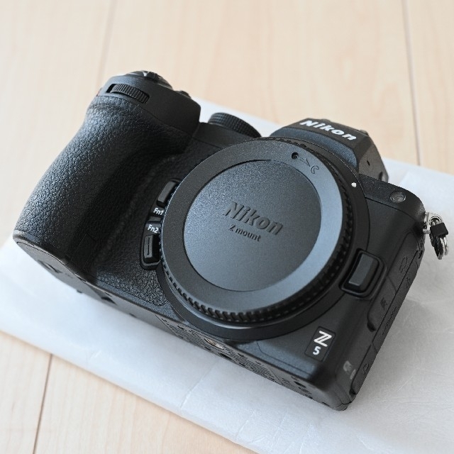 Nikon(ニコン)のニコン　Z5 ボディ スマホ/家電/カメラのカメラ(ミラーレス一眼)の商品写真