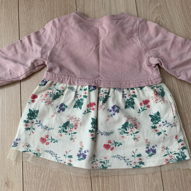 しまむら(シマムラ)の女の子 花柄レーストップス 90cm キッズ/ベビー/マタニティのキッズ服女の子用(90cm~)(Tシャツ/カットソー)の商品写真