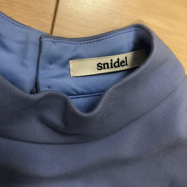 SNIDEL(スナイデル)のSNIDEL スタンドカラーシルエットワンピース レディースのワンピース(ひざ丈ワンピース)の商品写真