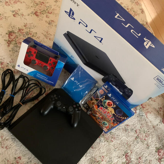 【セット販売】PS4＋純正コントローラー2台＋ソフト2点