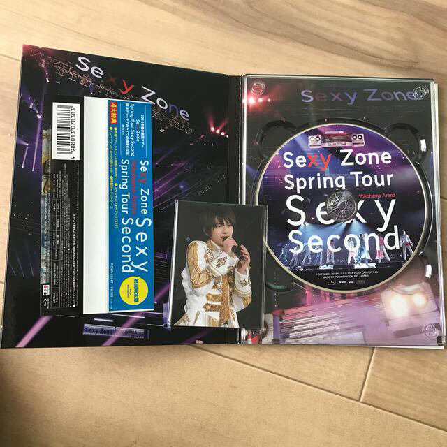 Sexy Zone(セクシー ゾーン)のSexy　Zone　Spring　Tour　Sexy　Second　Blu-ra エンタメ/ホビーのDVD/ブルーレイ(ミュージック)の商品写真