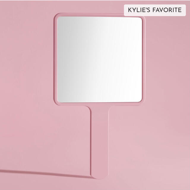 Kylie Cosmetics(カイリーコスメティックス)の大人気♡KYLIE SKIN♡ ミラー  HAND MIRROR 新品未開封 レディースのファッション小物(ミラー)の商品写真