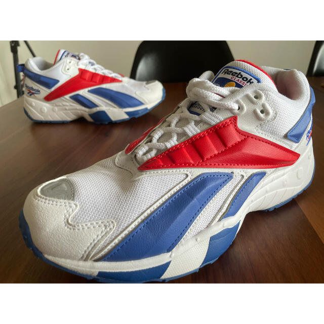 Reebok(リーボック)の【美品】【Reebok】リーボック インターバル ブルー×レッド 25cm メンズの靴/シューズ(スニーカー)の商品写真