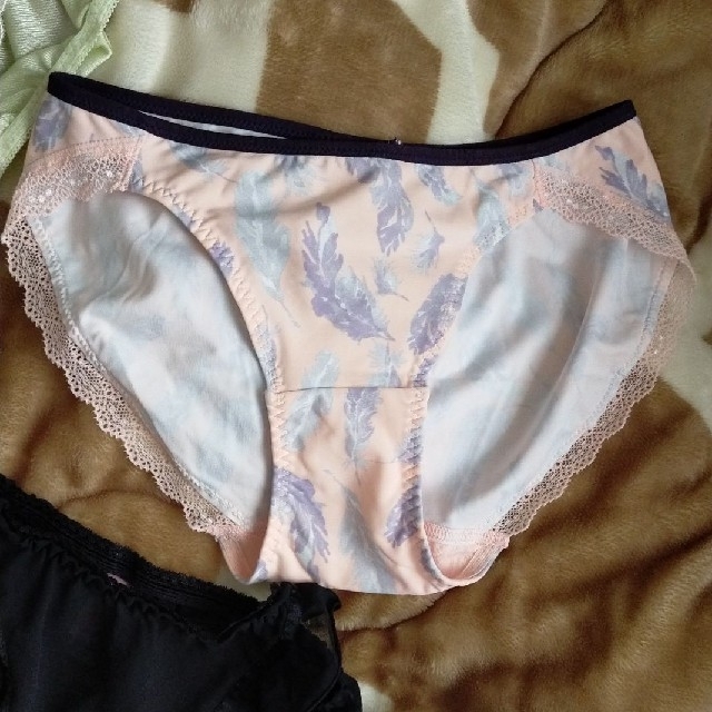 Triumph(トリンプ)の未使用　下着セット　トリンプ　PeachJohn　しまむら　ヒモショーツ レディースの下着/アンダーウェア(ショーツ)の商品写真