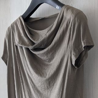 カルバンクライン(Calvin Klein)の【優秀★デザイン】カーキ✦✧中古✧✦(カットソー(半袖/袖なし))