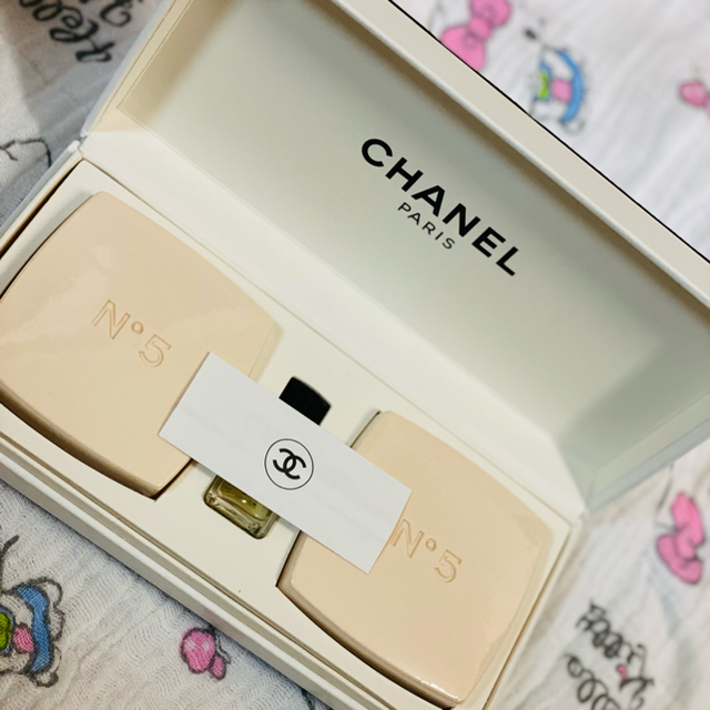 CHANEL(シャネル)の【CHANEL】石鹸ギフトセット★送料込★ コスメ/美容のボディケア(ボディソープ/石鹸)の商品写真