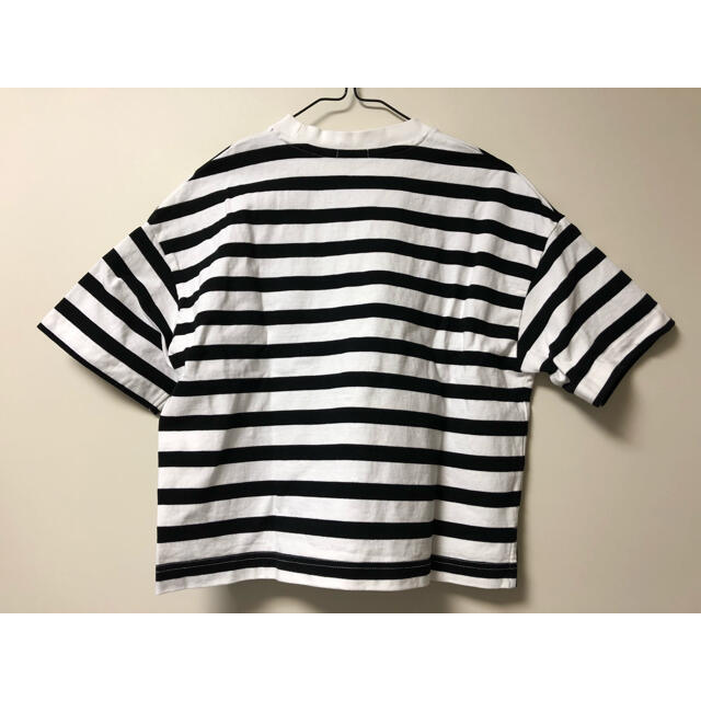 GU(ジーユー)のさあき様 御専用 GU  ボーダー厚手素材Tシャツ 黒×白  Mサイズ レディースのトップス(Tシャツ(半袖/袖なし))の商品写真