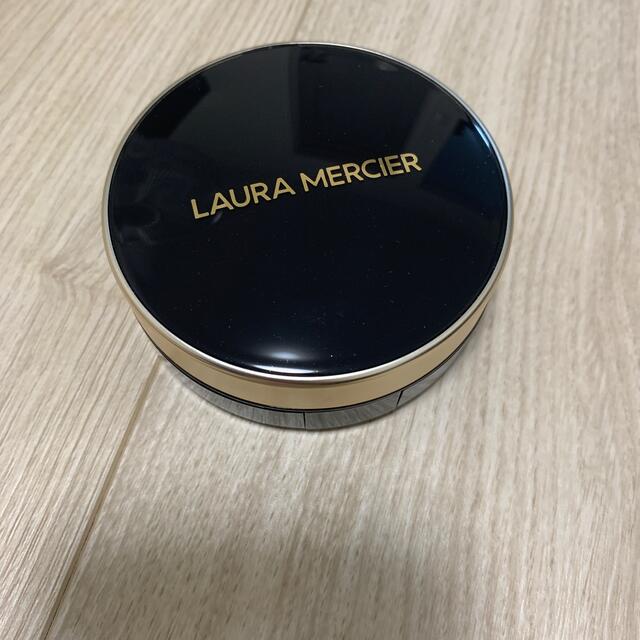 laura mercier(ローラメルシエ)のローラメルシエ　クッションファンデ コスメ/美容のベースメイク/化粧品(ファンデーション)の商品写真