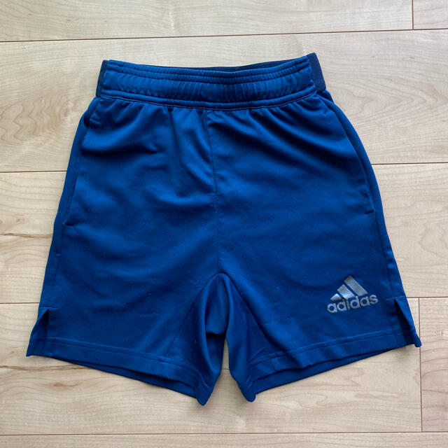 adidas(アディダス)のadidas パンツ 100  キッズ/ベビー/マタニティのキッズ服男の子用(90cm~)(パンツ/スパッツ)の商品写真