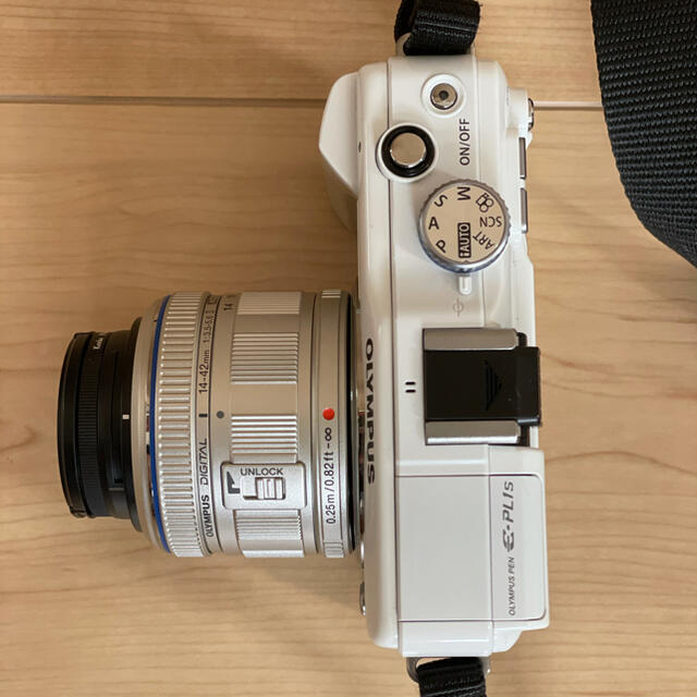 OLYMPUS(オリンパス)のOLYMPUS PEN Lite E-PL1s ホワイト スマホ/家電/カメラのカメラ(ミラーレス一眼)の商品写真