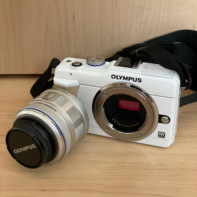 OLYMPUS(オリンパス)のOLYMPUS PEN Lite E-PL1s ホワイト スマホ/家電/カメラのカメラ(ミラーレス一眼)の商品写真