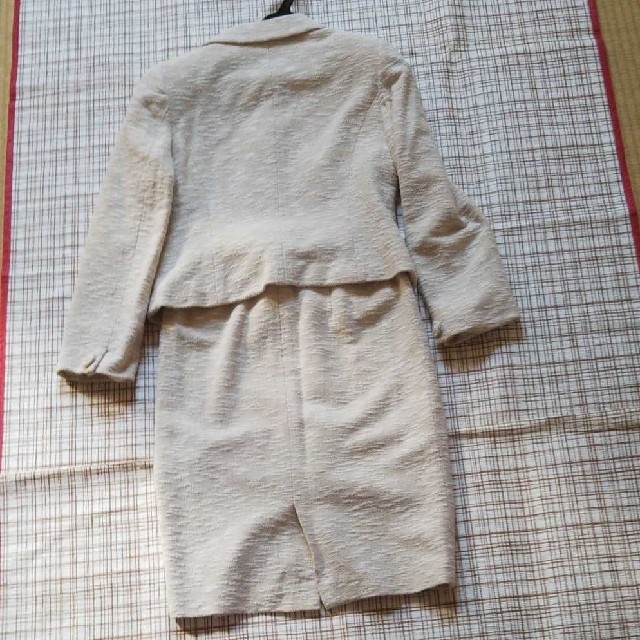春色スーツ レディースのフォーマル/ドレス(スーツ)の商品写真