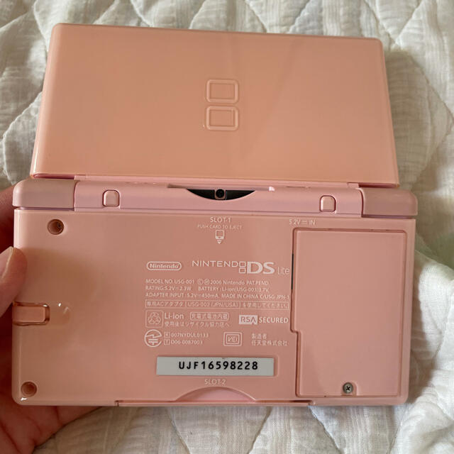 ニンテンドーDS(ニンテンドーDS)のNintendo DS lite ピンク エンタメ/ホビーのゲームソフト/ゲーム機本体(携帯用ゲーム機本体)の商品写真