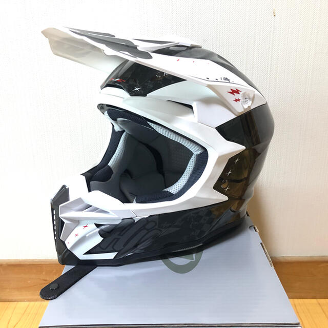 HJC i50 オフロードヘルメット　Mサイズ自動車/バイク