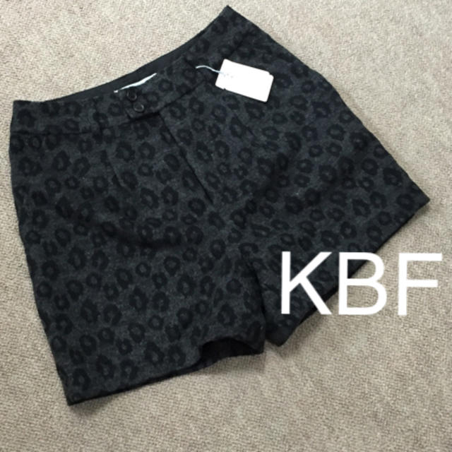 KBF(ケービーエフ)のタグ付き未使用＊KBF＊ショートパンツ レディースのパンツ(ショートパンツ)の商品写真