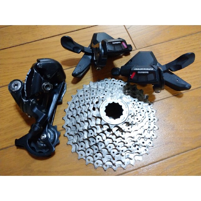 SHIMANO(シマノ)のシフターディレイラーカセット9sセット スポーツ/アウトドアの自転車(パーツ)の商品写真
