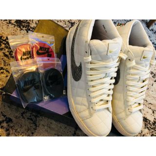 ナイキ(NIKE)のNIKE BLAZER SB SUPREME(スニーカー)