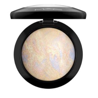 マック(MAC)の最終価格。Mac ライトスカペード 【ベストセラー】シャンパンベージュ(フェイスパウダー)