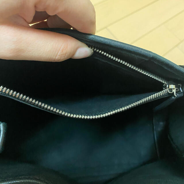 BALENCIAGA BAG(バレンシアガバッグ)の【美品】バレンシアガ　ネイビーカバ S ブラック　レザー レディースのバッグ(トートバッグ)の商品写真