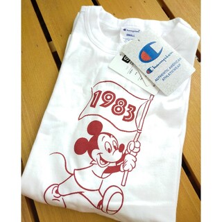 ディズニー(Disney)の【新品】ディズニーTシャツ　レディース(Tシャツ(半袖/袖なし))