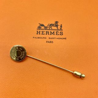 エルメス(Hermes)の★最終値下げ★  超美品　エルメス セリエ ピンブローチ スカーフピン　ゴールド(ブローチ/コサージュ)