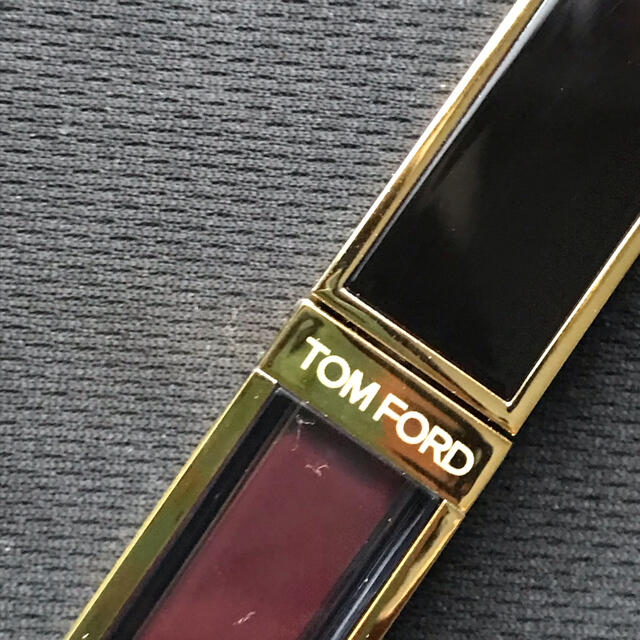 TOM FORD(トムフォード)のトムフォード  グロスリュクス　〜 19 スモークドグラス 〜 コスメ/美容のベースメイク/化粧品(リップグロス)の商品写真