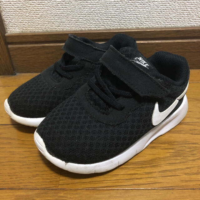 NIKE(ナイキ)のNIKE 靴　13cm キッズ/ベビー/マタニティのベビー靴/シューズ(~14cm)(スニーカー)の商品写真