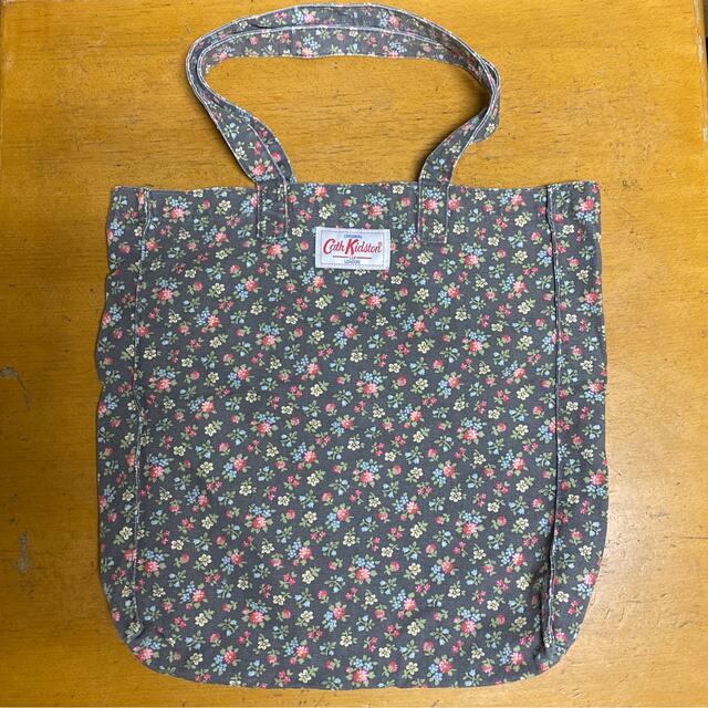 Cath Kidston(キャスキッドソン)のキャスキッドソン　A4 バッグ　小花柄 レディースのバッグ(トートバッグ)の商品写真