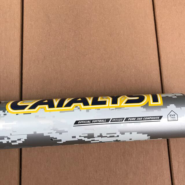 Louisville Slugger(ルイスビルスラッガー)の【値下げ】カタリスト ソフトボール 2015 スポーツ/アウトドアの野球(バット)の商品写真