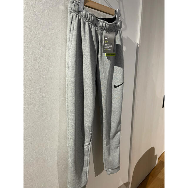 新品！NIKE ニットパンツ DRIーFIT テーパード フリースパンツ