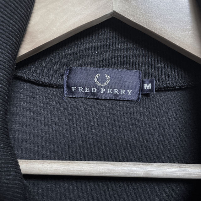 FRED PERRY(フレッドペリー)のフレッドペリー　トラックジャケット　ベロア　匿名配送 メンズのトップス(ジャージ)の商品写真