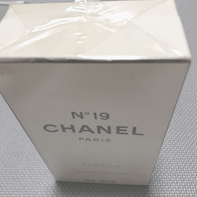 新品CHANEL No.19 シャネル香水　パルファム スプレー式　新品未開封 2