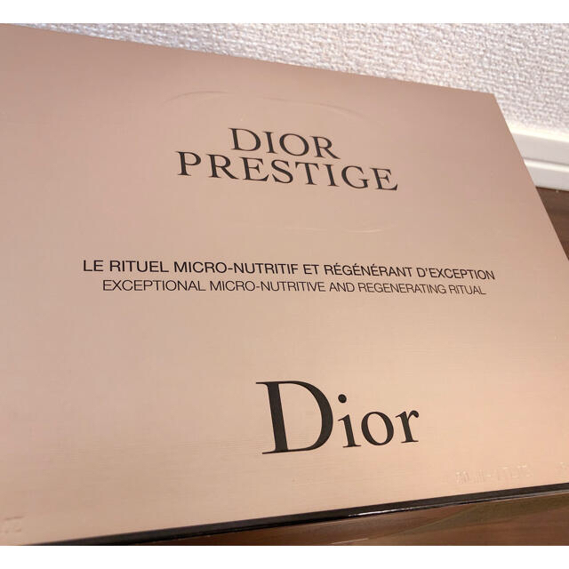 Dior(ディオール)のH様専用☆Dior ユイルドローズコフレ正規品 コスメ/美容のキット/セット(コフレ/メイクアップセット)の商品写真