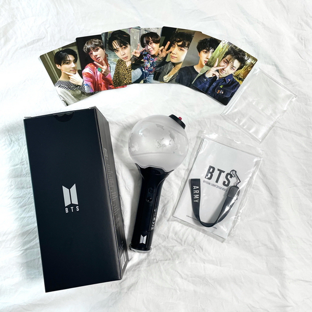 防弾少年団(BTS)(ボウダンショウネンダン)のBTS OFFICIAL LIGHT STICK VER.3  エンタメ/ホビーのCD(K-POP/アジア)の商品写真