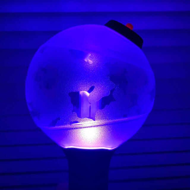 防弾少年団(BTS)(ボウダンショウネンダン)のBTS OFFICIAL LIGHT STICK VER.3  エンタメ/ホビーのCD(K-POP/アジア)の商品写真