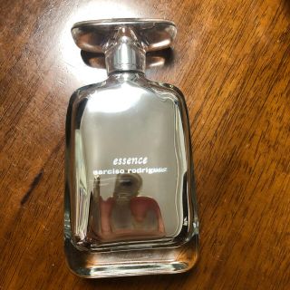 ナルシソロドリゲス(narciso rodriguez)のナルシソロドリゲス　エッセンス　essence オードパルファム　100ml(香水(女性用))