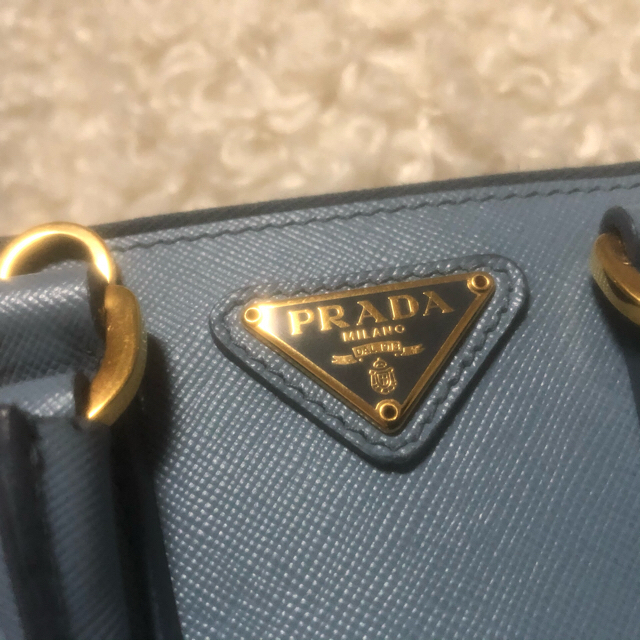 PRADA(プラダ)のプラダ　サフィアーノ　ショルダーバッグ レディースのバッグ(ショルダーバッグ)の商品写真