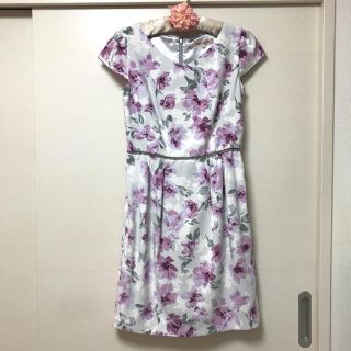 アプワイザーリッシェ(Apuweiser-riche)の🌺けいこ様　専用🌺アプワイザーリッシェの花柄ワンピース🌺(ひざ丈ワンピース)