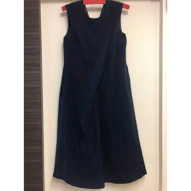 AZUL by moussy(アズールバイマウジー)の新品未使用⭐️ AZUL by moussy タックノースリーブ　オールインワン レディースのパンツ(オールインワン)の商品写真