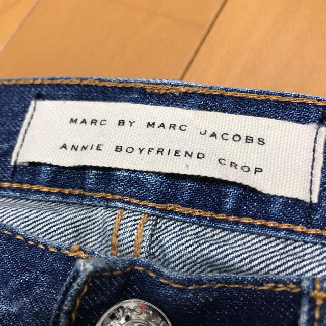 MARC BY MARC JACOBS(マークバイマークジェイコブス)のマークジェイコブス　ジーンズ　テパード　アンクル丈　 レディースのパンツ(デニム/ジーンズ)の商品写真