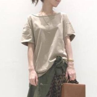 アパルトモンドゥーズィエムクラス(L'Appartement DEUXIEME CLASSE)のL'Appartement REMI RELIEF Big Tシャツ(Tシャツ(半袖/袖なし))