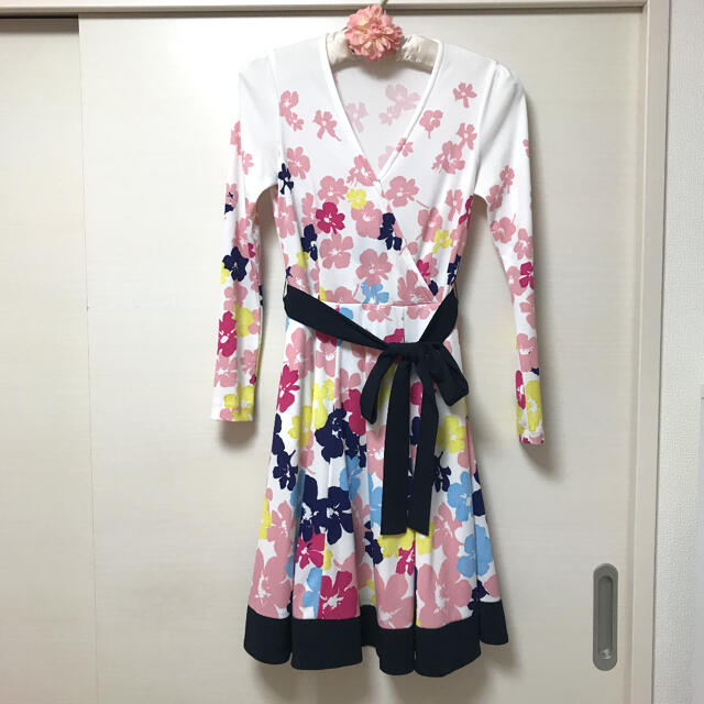 Chesty(チェスティ)の🌸チェスティのカシュクール花柄ワンピース🌸  レディースのワンピース(ひざ丈ワンピース)の商品写真