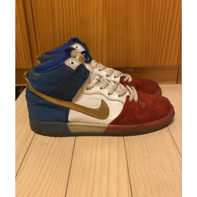 NIKE(ナイキ)の【超激レアカラー】NIKE dunk high トリコロールカラー メンズの靴/シューズ(スニーカー)の商品写真