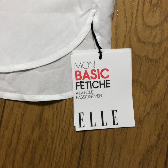 ELLE(エル)のELLE エル 白シャツ 長袖 レディースのトップス(シャツ/ブラウス(長袖/七分))の商品写真