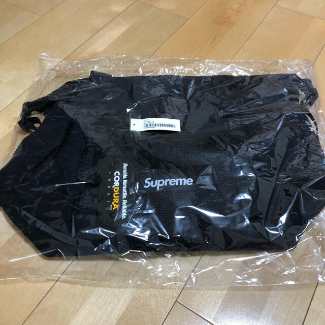 Supreme(シュプリーム)のSupreme Zip Tote Bag 20AW "シュプリーム トートバッグ メンズのバッグ(トートバッグ)の商品写真