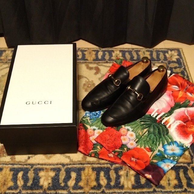 Gucci(グッチ)のttt様専用 GUCCI ヨルダーン ホースビットローファー メンズの靴/シューズ(ドレス/ビジネス)の商品写真