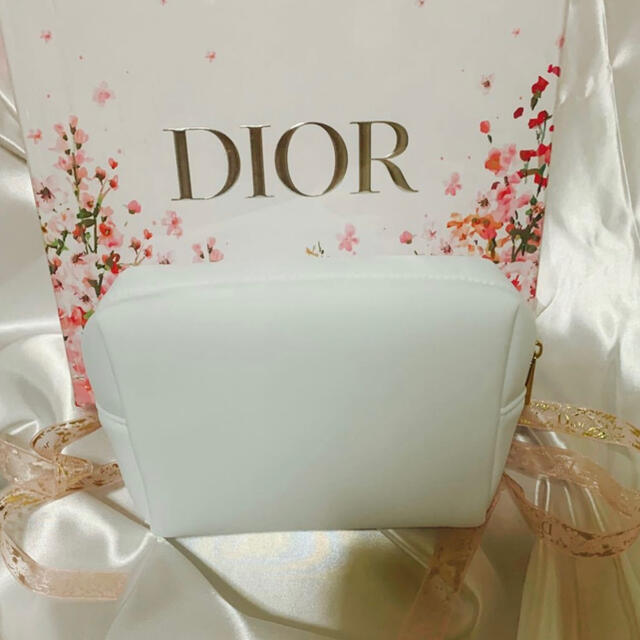 Dior(ディオール)のディオール✨ふわもこノベルティポーチ✨ラスト1点！！ レディースのファッション小物(ポーチ)の商品写真