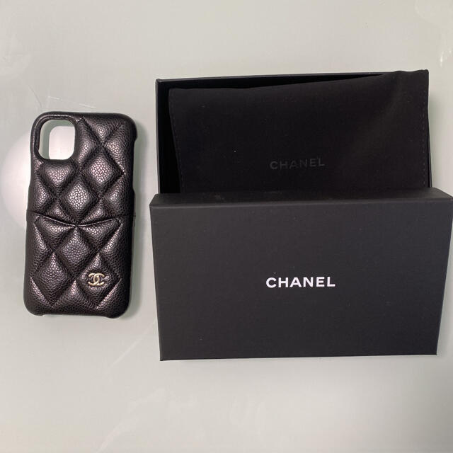 CHANEL(シャネル)の専用〇シャネル〇iPhone11ケース スマホ/家電/カメラのスマホアクセサリー(iPhoneケース)の商品写真