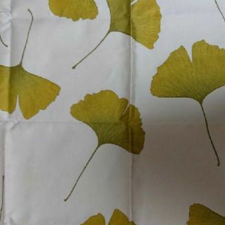 マリメッコ(marimekko)のマリメッコ BILOBA サテン生地(生地/糸)