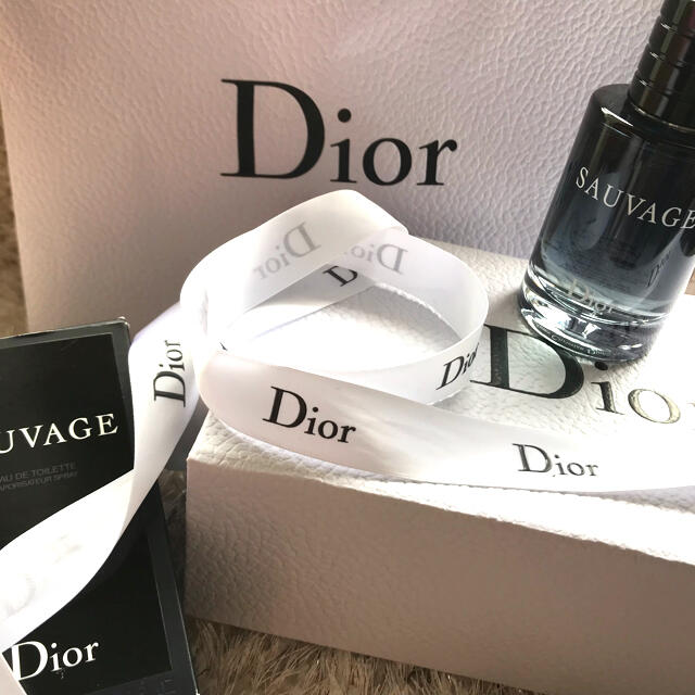 香水(男性用)☆Dior  オードゥトワレ　「sauvage」60ml